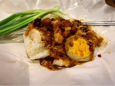 ข้าวหมูกรอบ พิเศษ