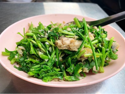 ปลากระพงผัดขึ้นช่าย