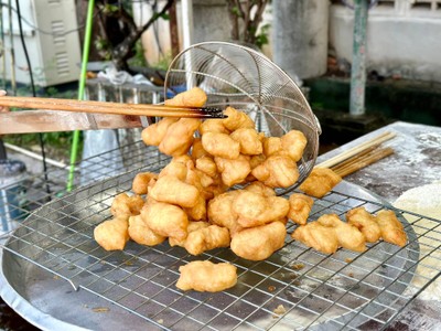 กลิ่นหอมเตาถ่าน ปาท่องโก๋กรอบอร่อย ไม่อมน้ำมันด้วย