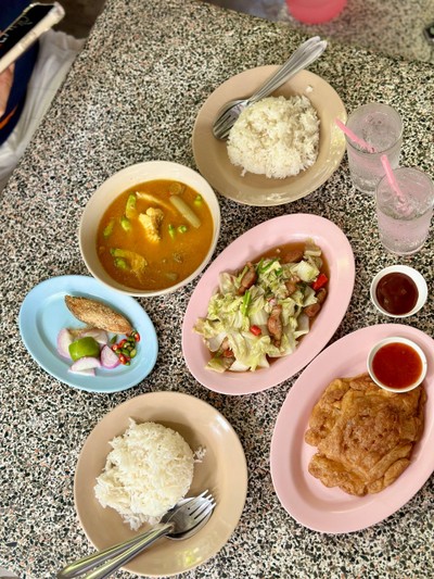 สั่งอาหารมาตามนี้เลย กินกับข้าวสวยคนละจาน