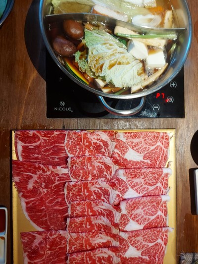 อาหาร หรือ เครื่องดื่ม