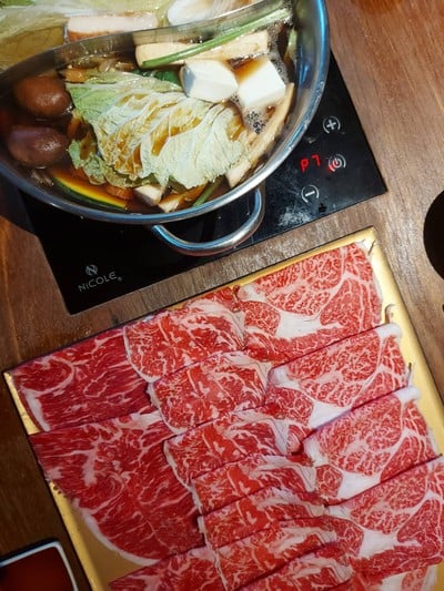 อาหาร หรือ เครื่องดื่ม