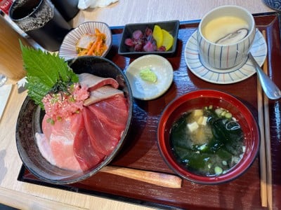 Set ข้าวหน้ามากุโระ 4 สี