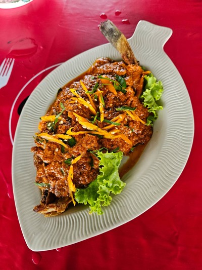 ฉู่ฉี่ปลากระพง