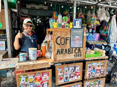 เจ้าของร้านน่ารัก อัธยาศัยดี มีคอนเทนต์ให้เล่นด้วย