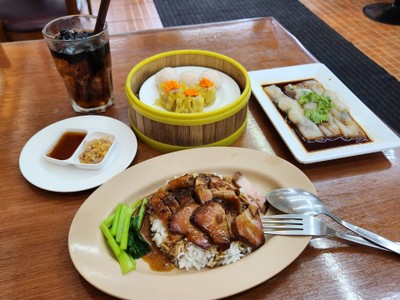 อาหาร หรือ เครื่องดื่ม