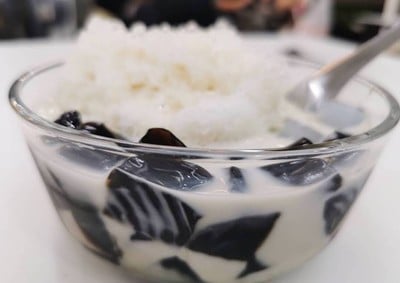 อาหาร หรือ เครื่องดื่ม