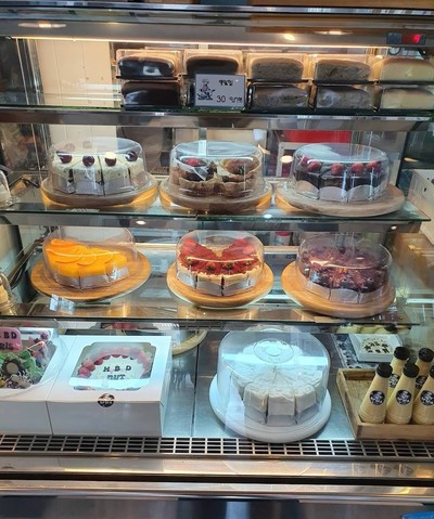 อาหาร หรือ เครื่องดื่ม