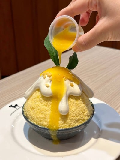 ข้าวเหนียวมะม่วงคากิโกริ