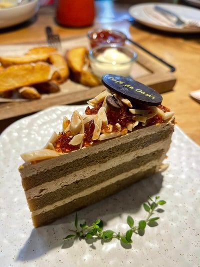 Cafe de Oasis & Toby's Pizza