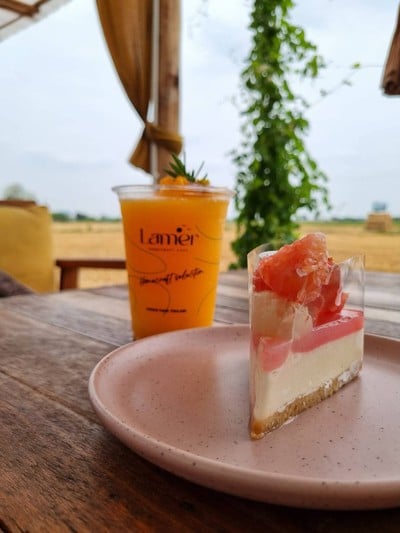 ละเมอร์ โฮมคราฟท์ คาเฟ่ แอนด์ อีทเทอรี่