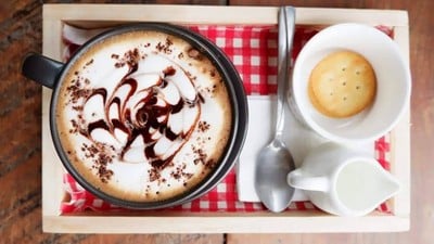 อาหาร หรือ เครื่องดื่ม