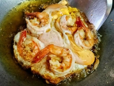 วิธีทำ ไข่เบียดกุ้ง 🍤🍳 วิธีทำ ไข่เบียดกุ้ง 🍤🍳