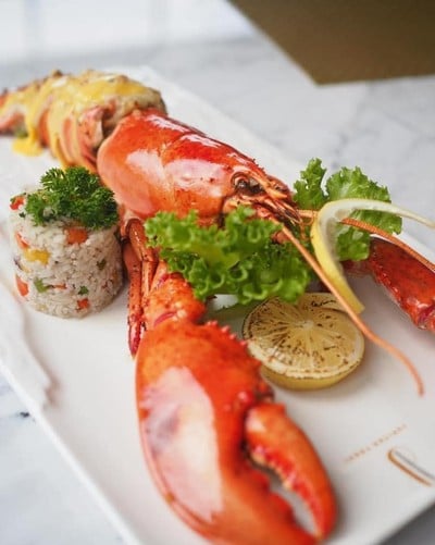 เมนูของร้าน La Vista Restaurant