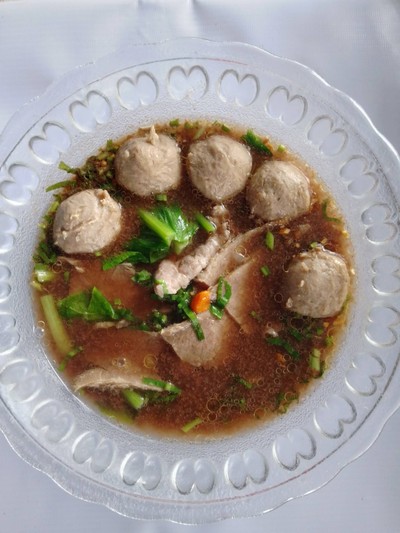 อาหาร หรือ เครื่องดื่ม