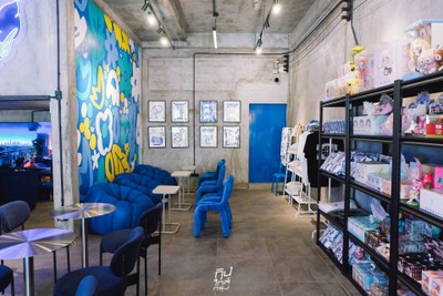 Pixie in the garden Café