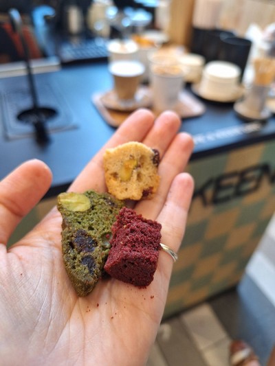 ขนมชิมฟรึ