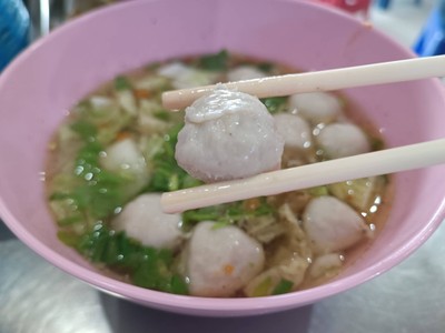เกาเหลา ลูกชิ้นหมู
