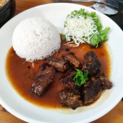 ข้าวซี่โครงหมูอบน้ำผึ้ง