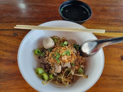 บะหมี่แห้ง