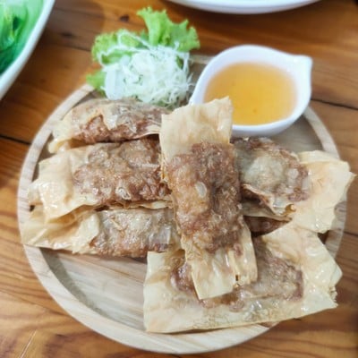 ฟองเต้าหู้ห่อกุ้งทอด