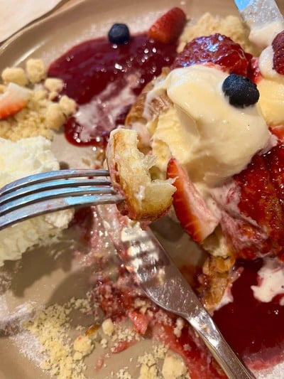 Mixed Berry with Croissant