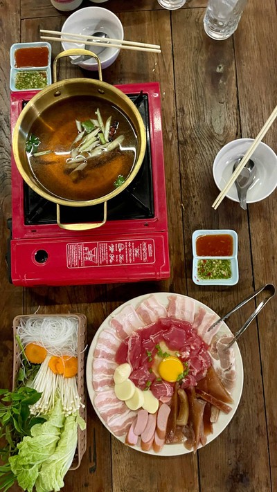 ชุดหมูจุ่ม