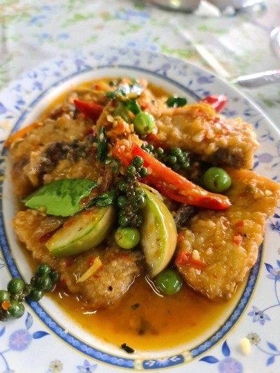 เนื้อปลาผัดฉ่า