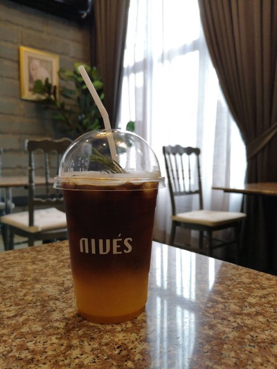 อาหาร หรือ เครื่องดื่ม