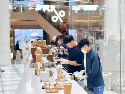 บรรยากาศ % Arabica ไอคอนสยาม