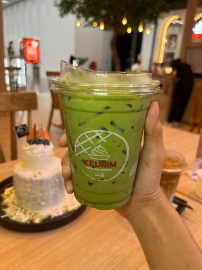 Premium Matcha Latte