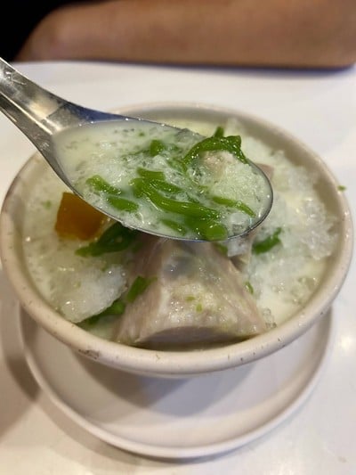 น้ำแข็งใส เลือกเครื่อง4อย่าง เลือกน้ำหวาน1อย่าง