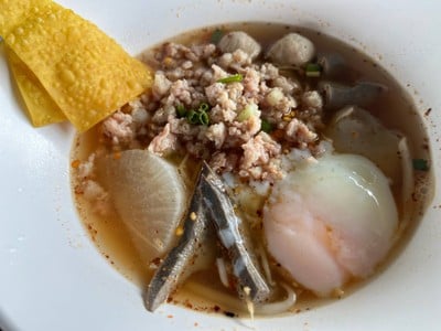 บะหมี่ต้มยำหมูรวมไข่