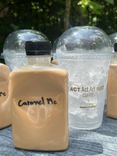Iced Caramel Macchiato