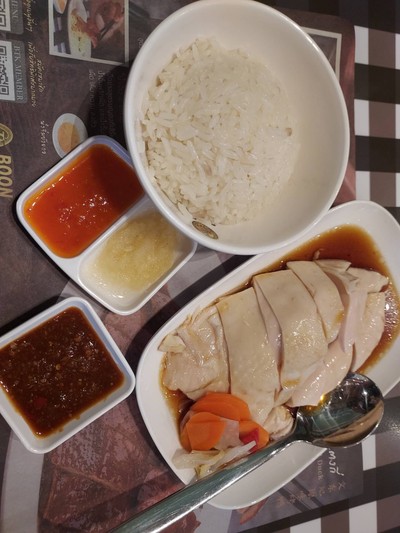 อาหาร หรือ เครื่องดื่ม