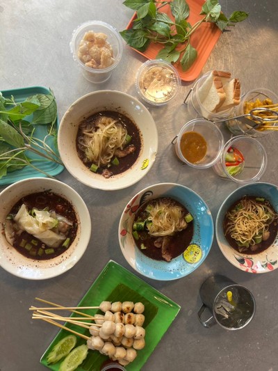 ก๋วยเตี๋ยวเรือหมู ธรรมดา