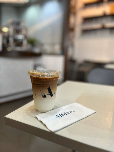 คาราเมล มัคคิอาโต้เย็น - Iced Caramel Macchiato