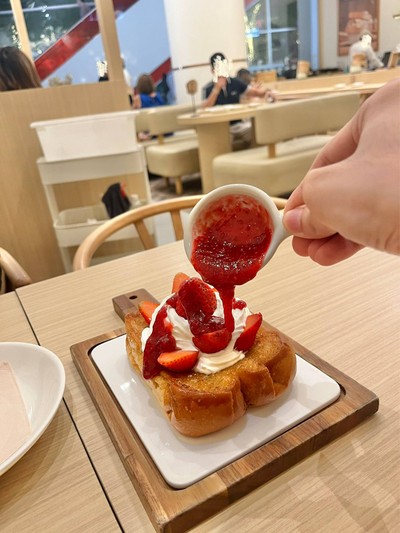 Strawberry Cream Toast