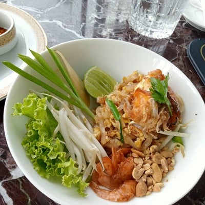อาหาร หรือ เครื่องดื่ม