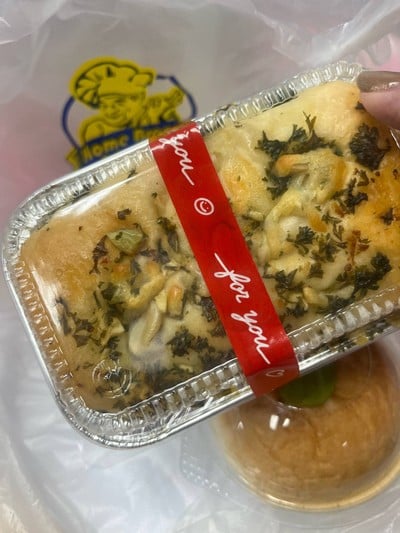 กระเทียมชีส&เบคอนเต๋า