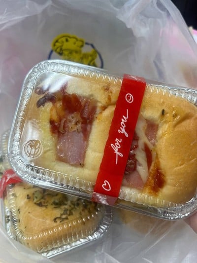 ขนมปังแฮมชีส