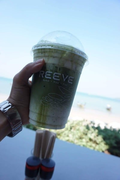 Iced Matcha latte
