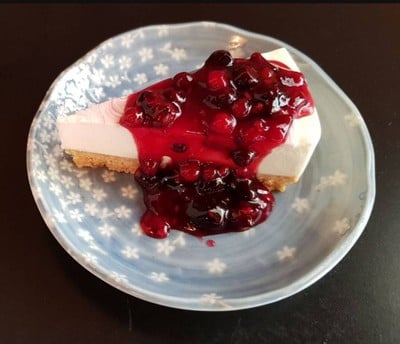 MIXED BERRY CHEESE PIE