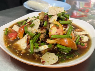 ยำหมูยอ