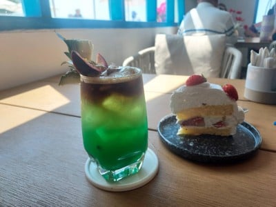 อาหาร หรือ เครื่องดื่ม