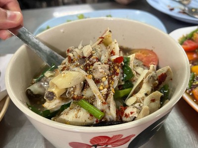 ต้มแซ่บไก่