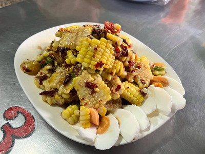 ตำข้าวโพดไข่เค็ม