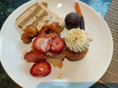 เมนูของร้าน Rain Tree Cafe The Athenee Hotel, Bangkok