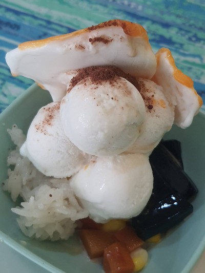 ไอศกรีมกะทิไข่แข็ง+เครื่อง5อย่าง