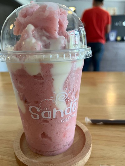 สตอเบอรรี่โยเกริต